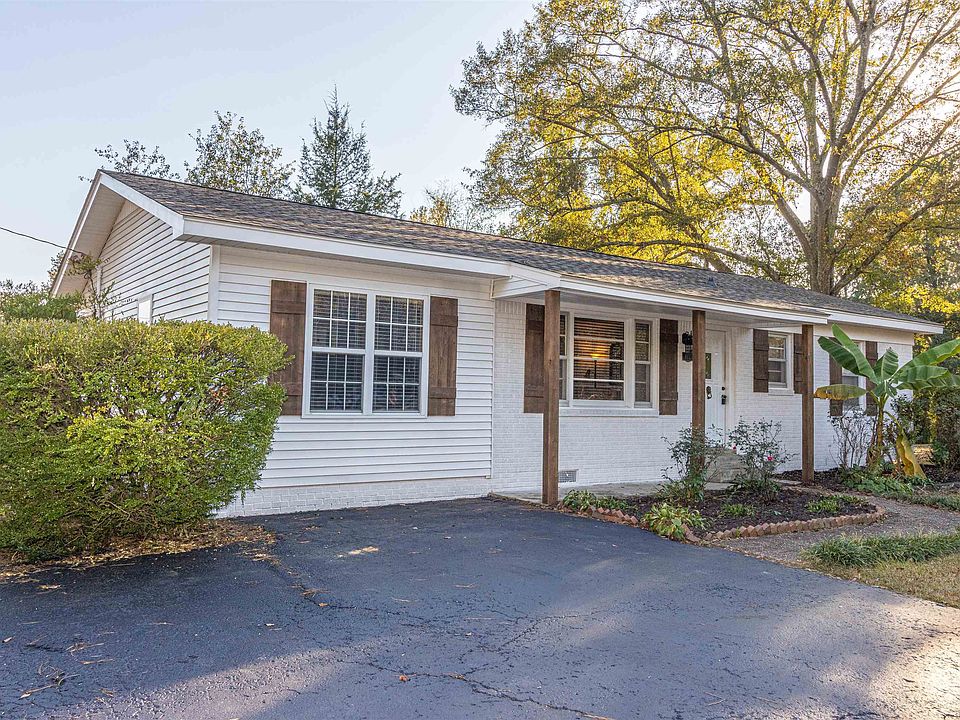 1st image of 1025 Woodmont Dr