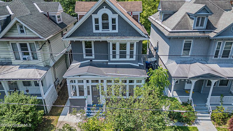 2nd image of 892 Lancaster Street