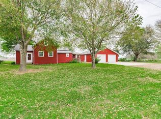 5518 Guyler St, Wallis, TX 77485