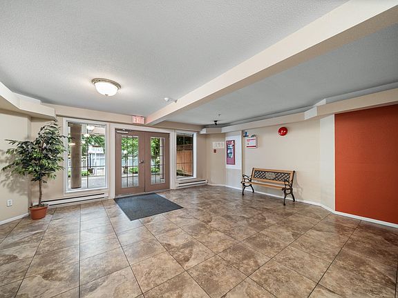 4th image of 525 Agnes St #412