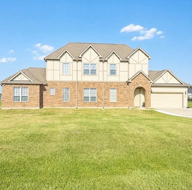 1st image of 915 Lakeland Cir