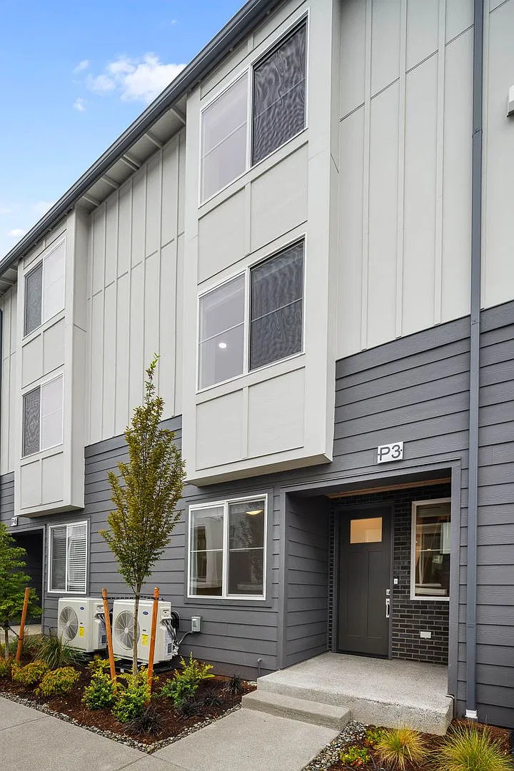 Brand-New 3-Bedroom Maltby Home with Dual Primary Suites & Covered Outdoor Living — Photo 1