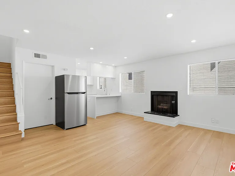 4354 McLaughlin Ave #103 — Photo 1