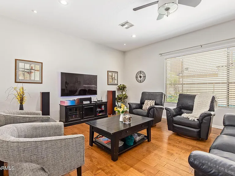 4250 S Lafayette Dr — Photo 28