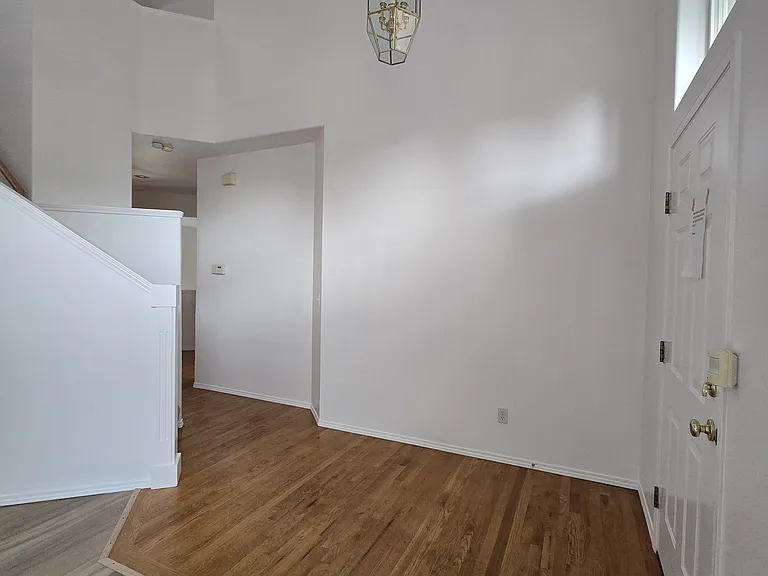 1405 Fern St SW — Photo 9