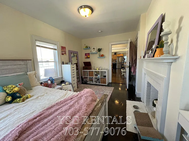 235 Everett St #235 — Photo 11