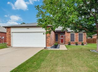 7905 Swan Park Dr, Denton, TX 76210