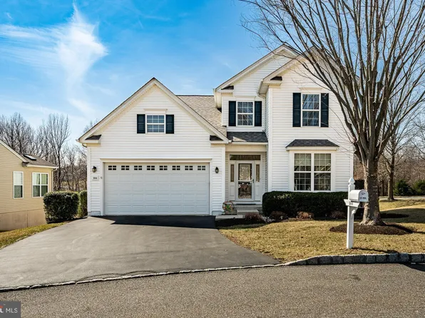 1644 Hance Ln, Garnet Valley, PA 19060