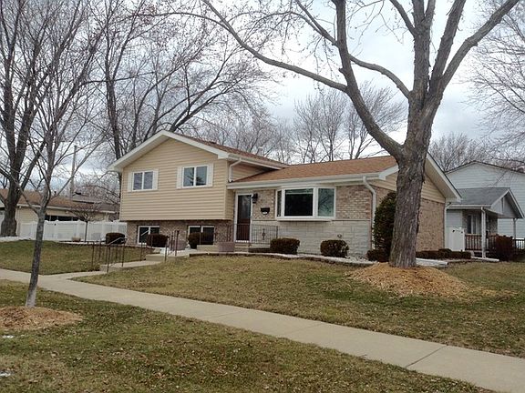 2nd image of 17360 Oketo Ave