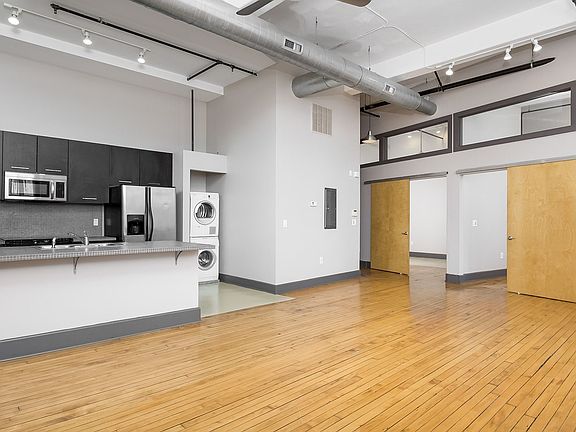 3rd image of 4466 Olive St #205-847