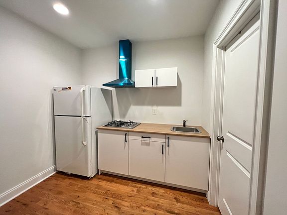 3rd image of 342 N 42nd St #3-F