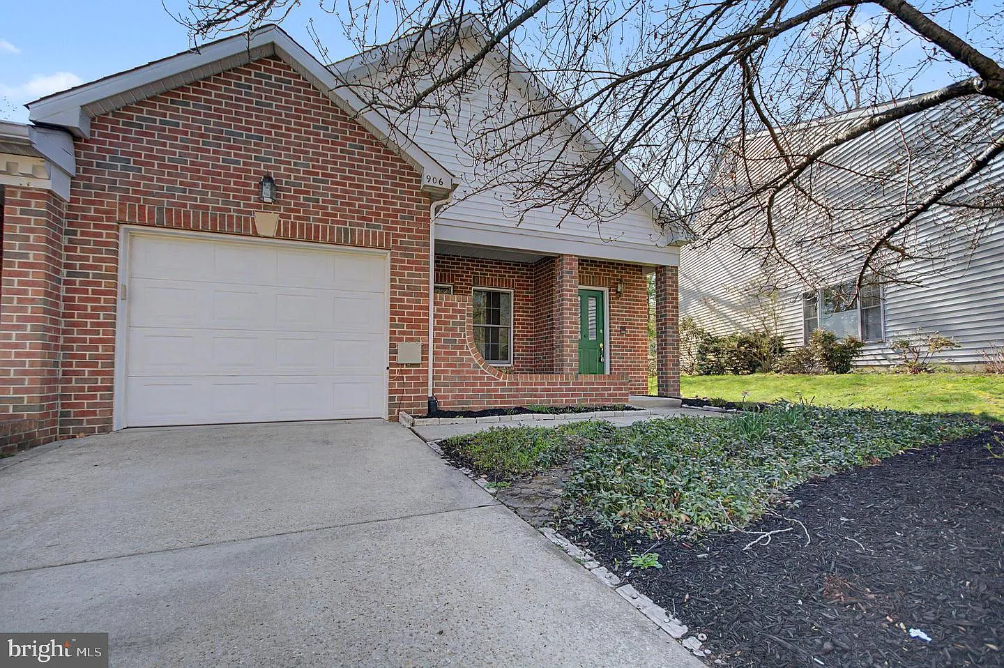 906 Perry Landing Ct photo 1