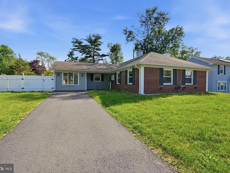1st image of 222 Pageant Ln