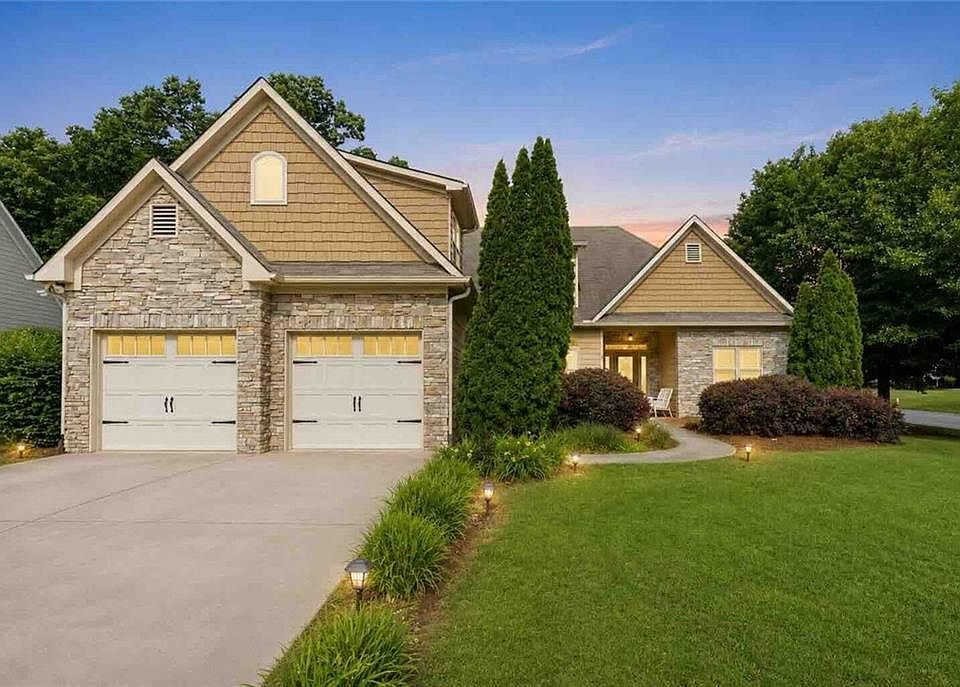 1st image of 17 Maple Grove Dr