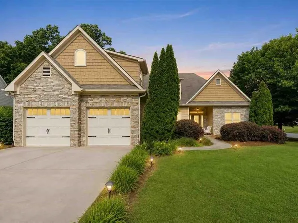 17 Maple Grove Dr, Adairsville, GA 30103