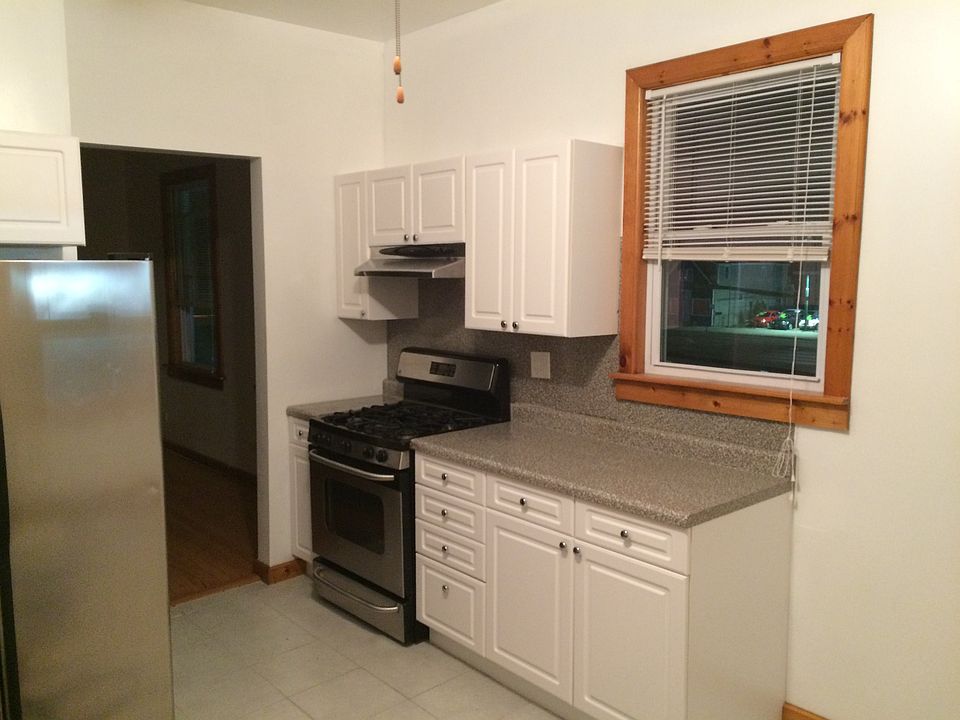1st image of 2415 W Hutchinson St #2
