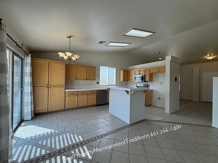 3316 Kaylyn St — Photo 5