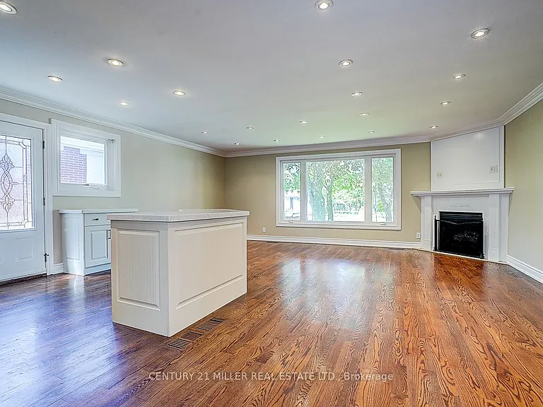 37 Dallington Dr — Photo 8
