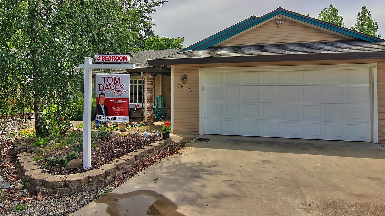 7630 Twin Oaks Ave photo 1