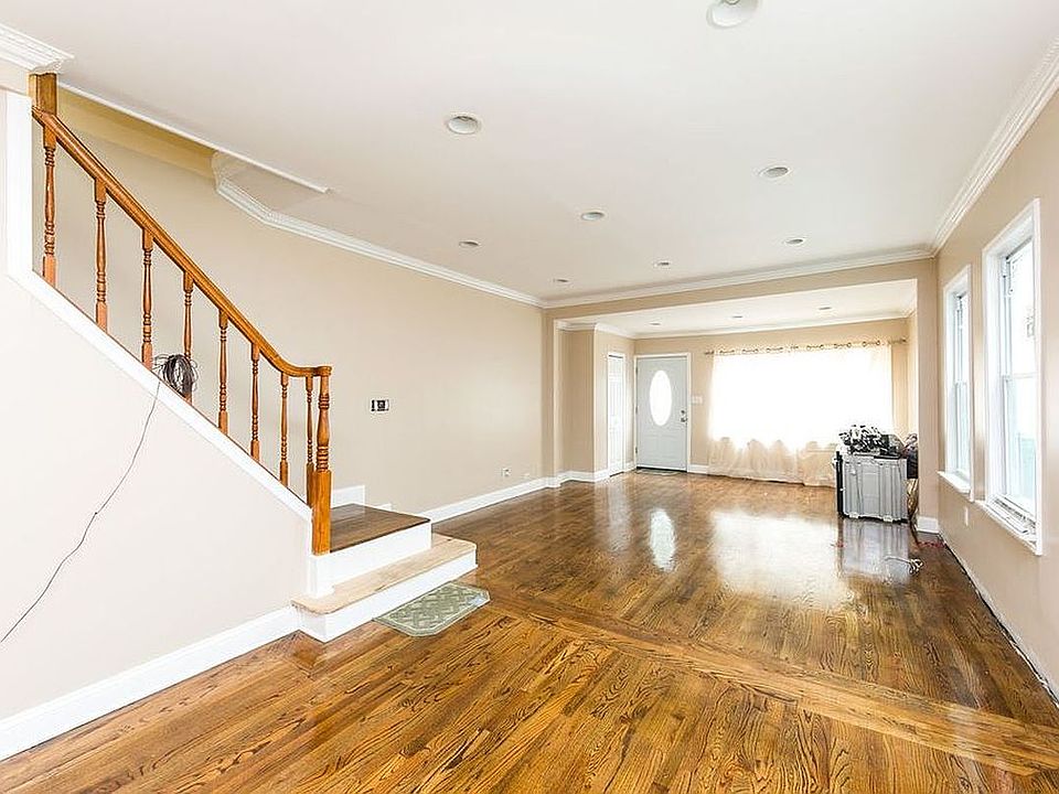 1st image of 186-29 Pineville Ln #1
