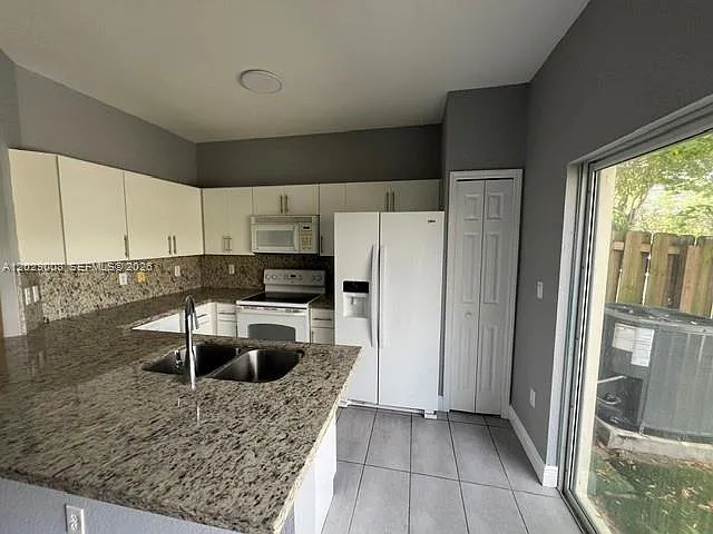 8258 NW 108th Pl #4 — Photo 12