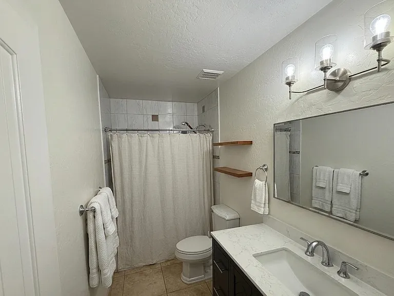18412 N 44th Pl — Photo 10