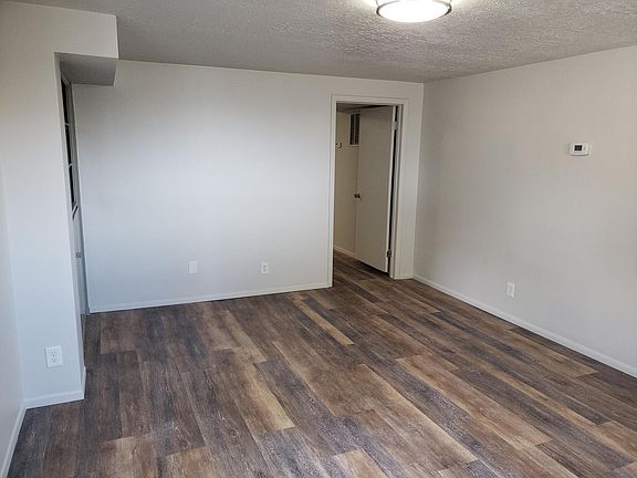 3rd image of 1219 S Foothill Dr