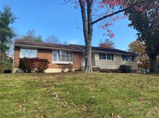 309 Robin Ln, Vestal, NY 13850