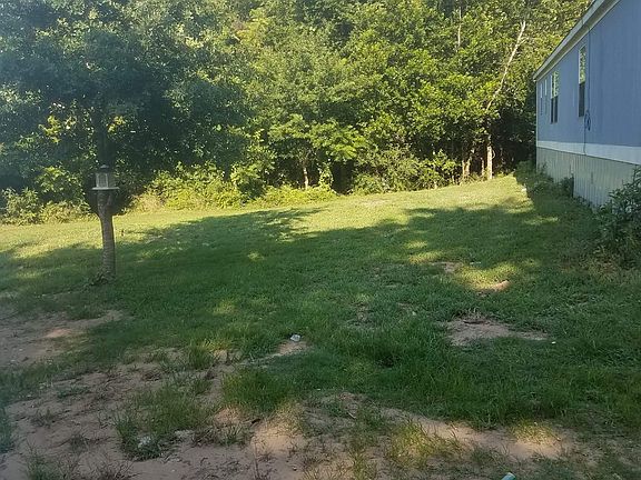 4th image of 5600 Sample Cemetery Ln