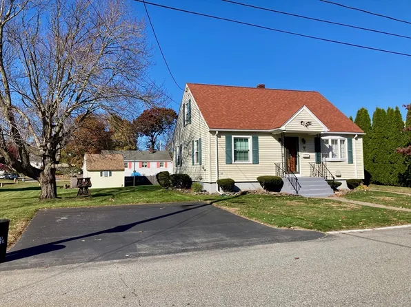 111 Spruce St, Somerset, MA 02726