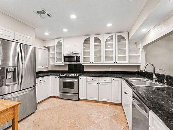 3rd image of 5567 Sea Forest Dr APT 324