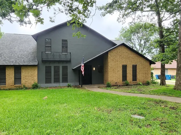 606 Queens Rd, Denison, TX 75020