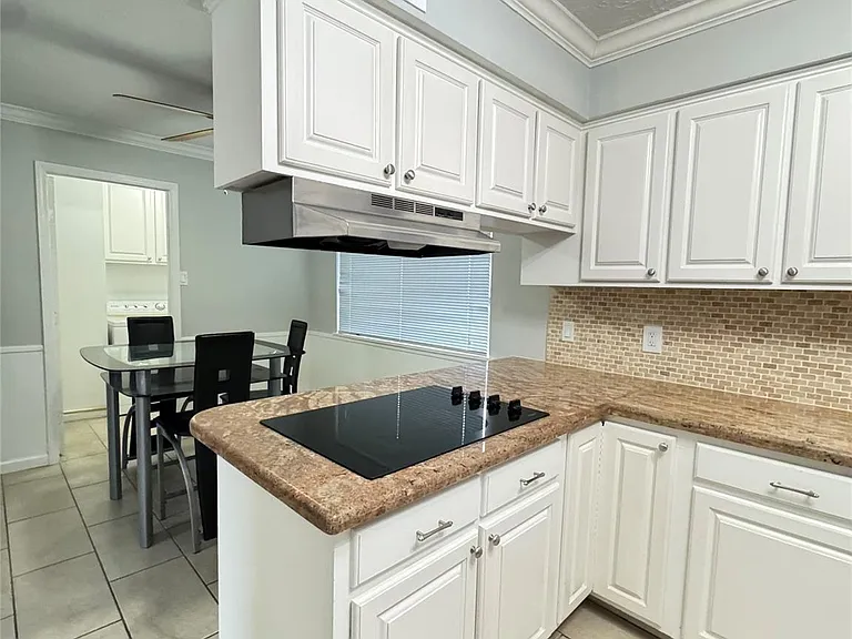 9006 Covent Garden St — Photo 19