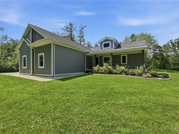 7180 Ellicott Rd, Orchard Park, NY 14127
