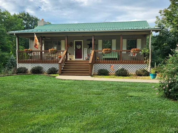 1301 Alabaster Ln, Lynch Station, VA 24571