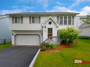 809 Wauconda Rd, Wauconda, IL 60084