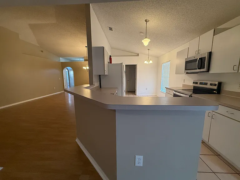 1574 Stefan Cole Ln — Photo 7