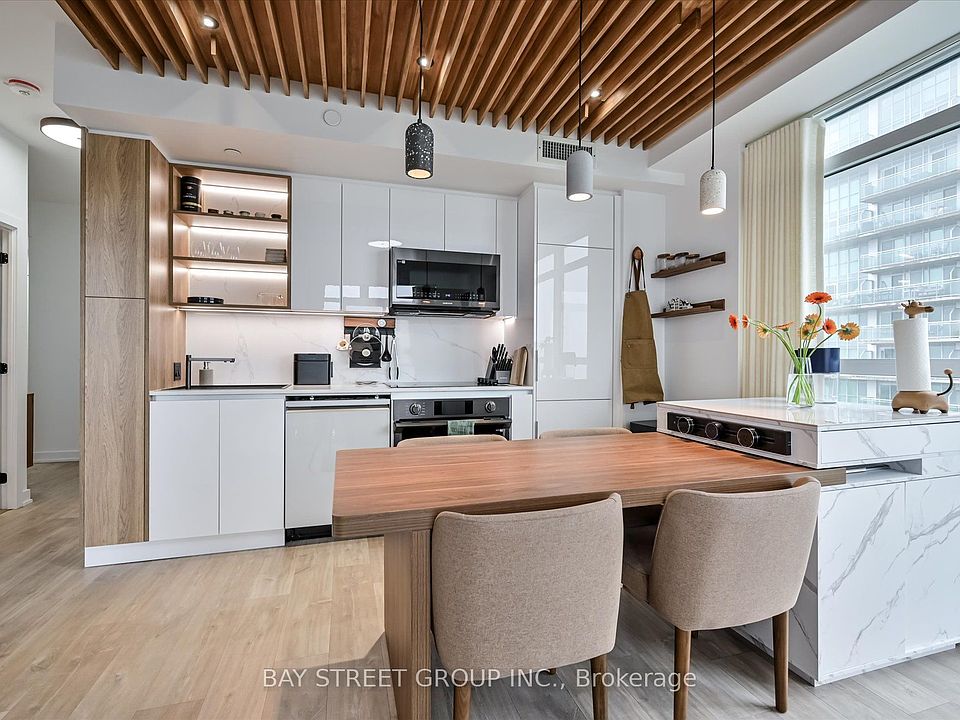 1st image of 251 Manitoba St #1604
