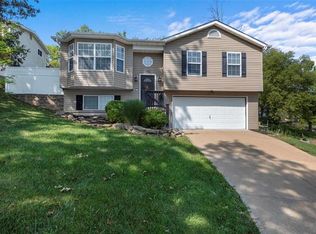 2766 Harmony Hills Dr, Arnold, MO 63010