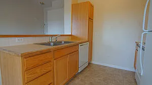 10041 W Garverdale Ln #201 — Photo 6