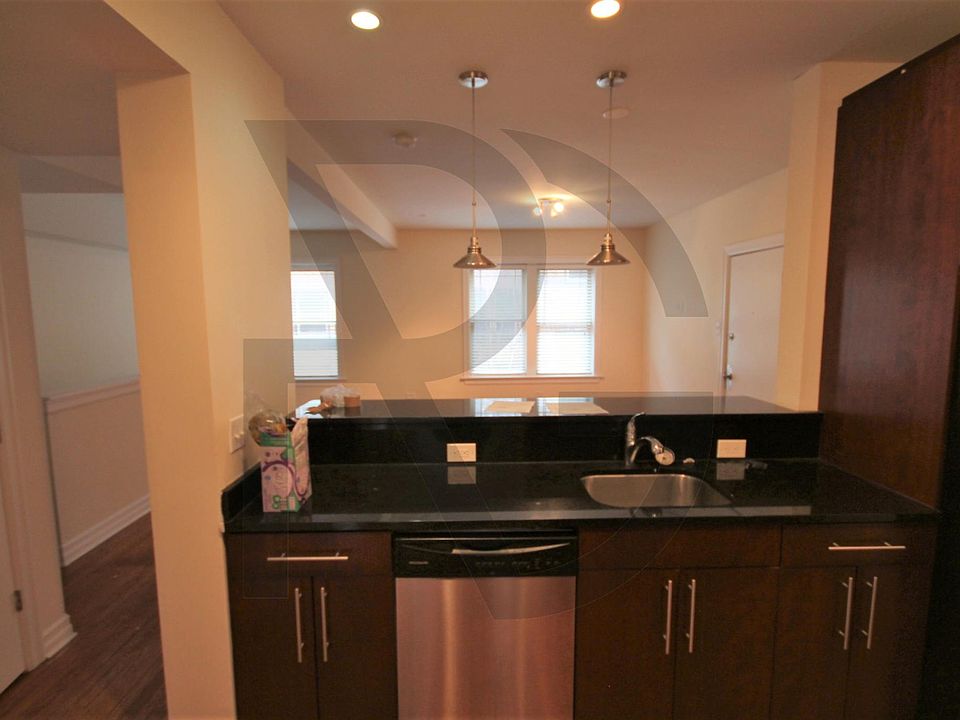 1st image of 3808 N Sheffield Ave #U3e