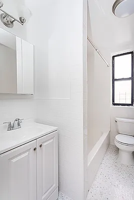 Rented by Living New York | media 10