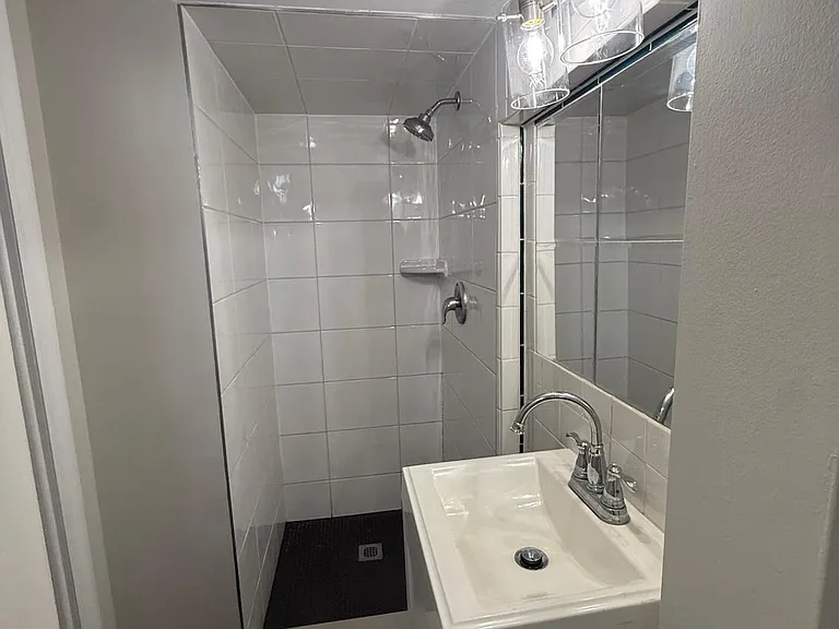 101 Sussex St #3R — Photo 6