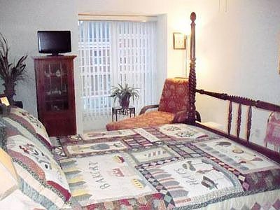 1st image of 820 Lww APT 304