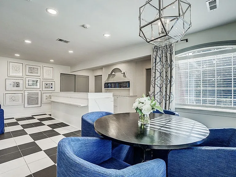 Sunscape Apartments — Photo 46