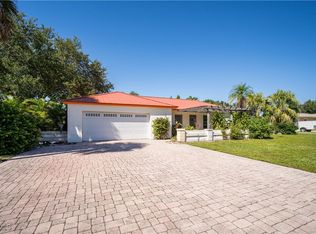 10160 McGregor Blvd, Fort Myers, FL 33919