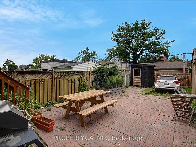 1012 Ossington Ave #LOWER — Photo 16