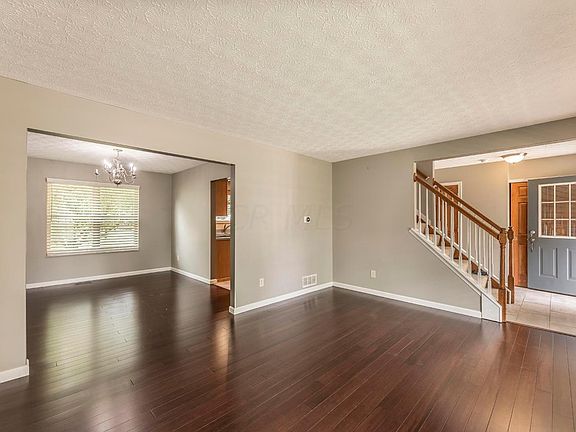 3rd image of 7818 Worthington Trace Ln
