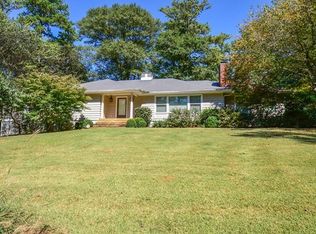 1040 Lindridge Dr NE, Atlanta, GA 30324