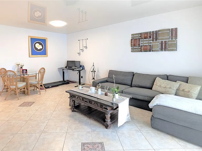 450 Golden Isles Dr #2C — Photo 13